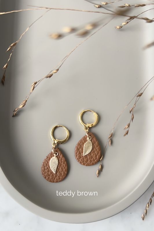 Earrings leaf mini me*leather gold filled*clip