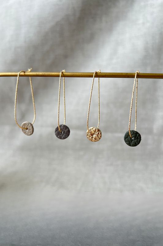 Oorbellen moo swing*leer gold filled
