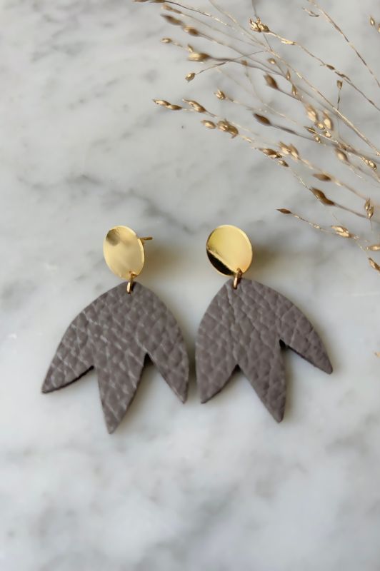 Oorbellen bloom your way*leer gold filled*mauve