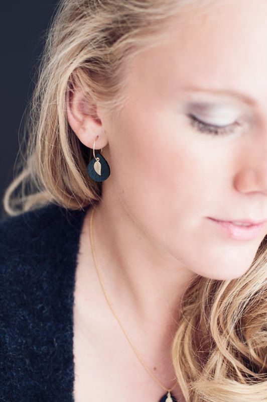 Earrings leaf mini me*leather gold filled*basic