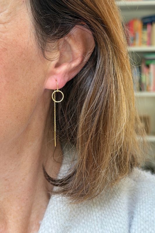 Oorbellen single moon *gold filled*oorketting