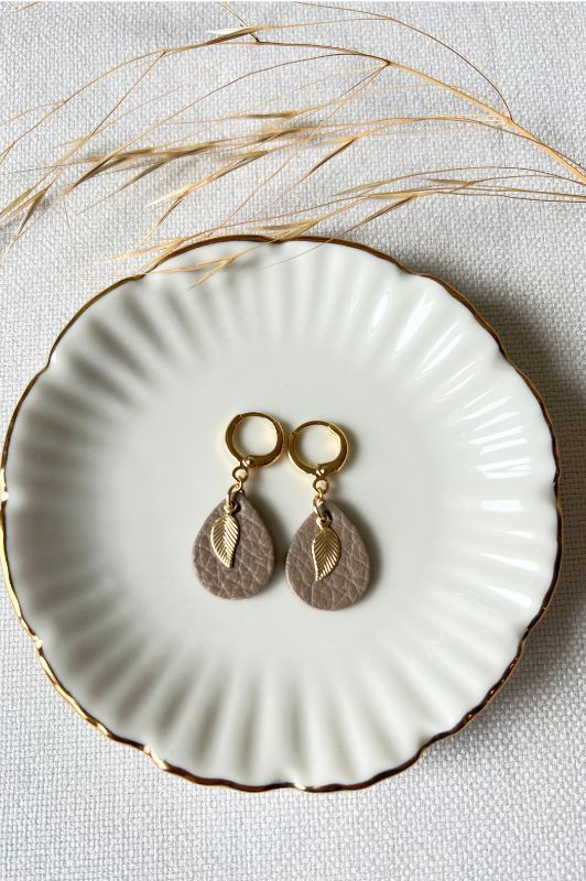 Earrings leaf mini me*leather gold filled*clip